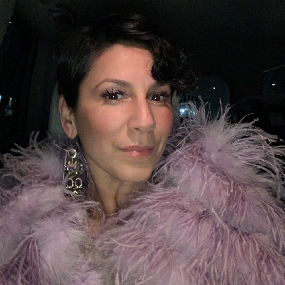 Meet your Posher, Paula ferreira